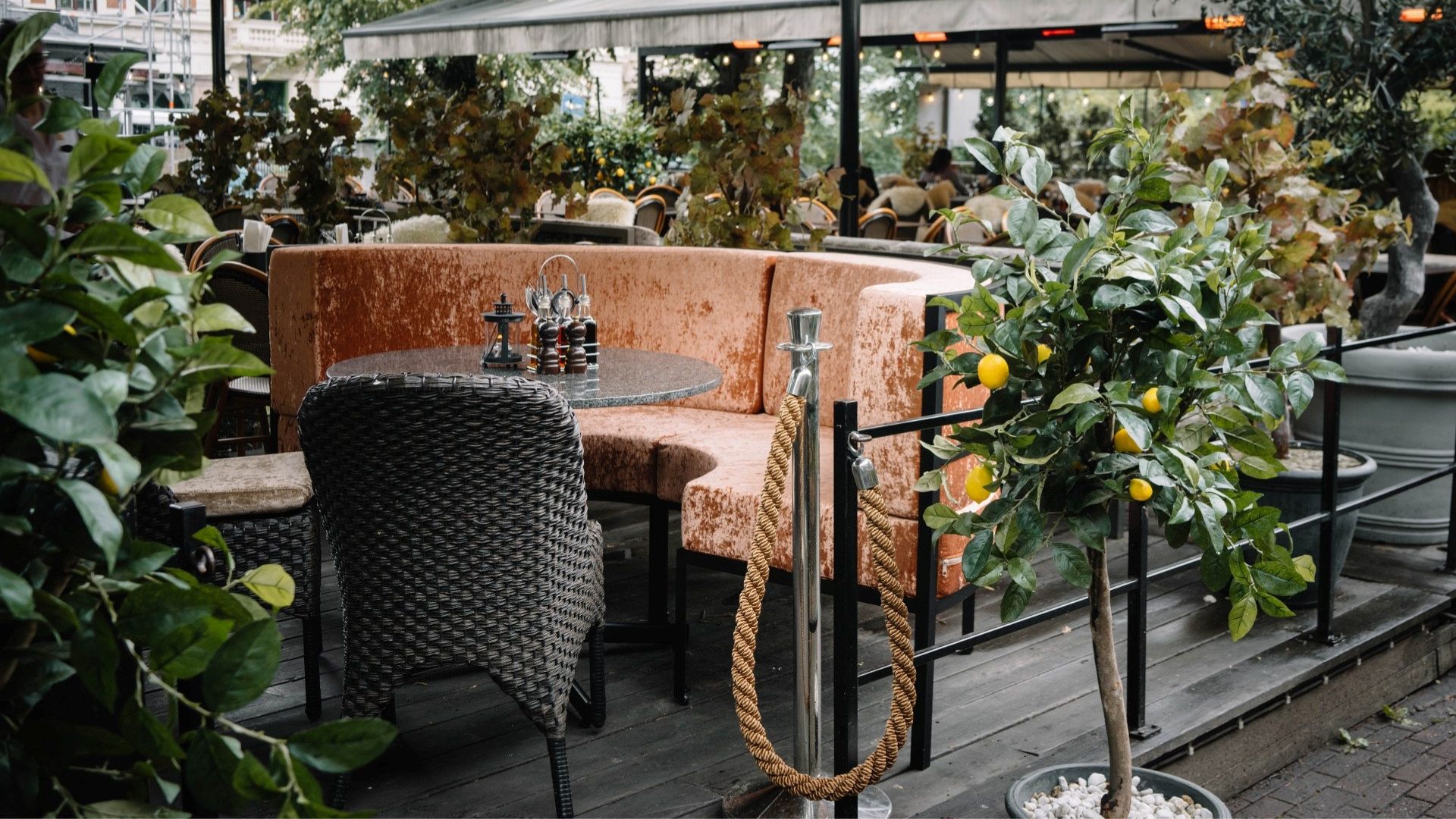 Skreddersydde møbler til restaurant
